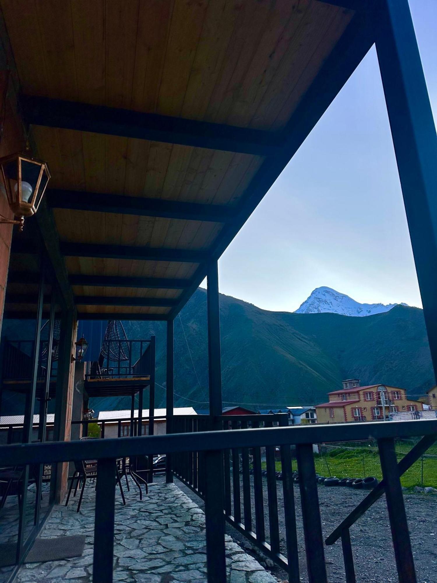 Royal Cottages カズベギ エクステリア 写真